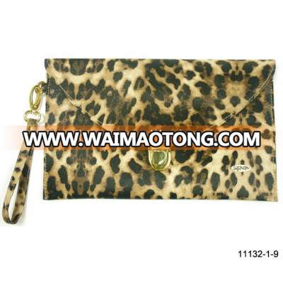 Wholesale various super star stylish clamshell-style imitation leopard skin ladies clutches